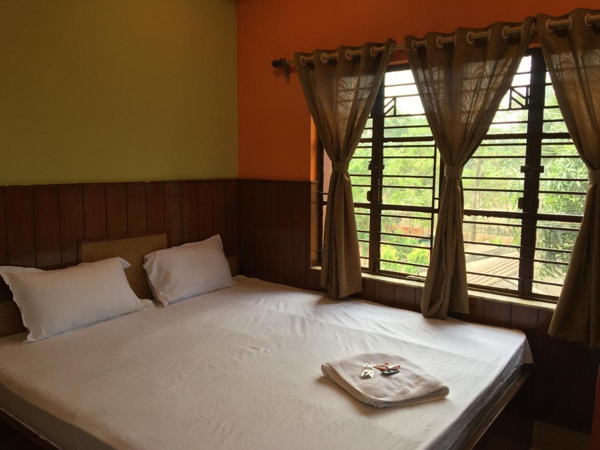 Whispering Woods Inn Bolpur Exteriör bild