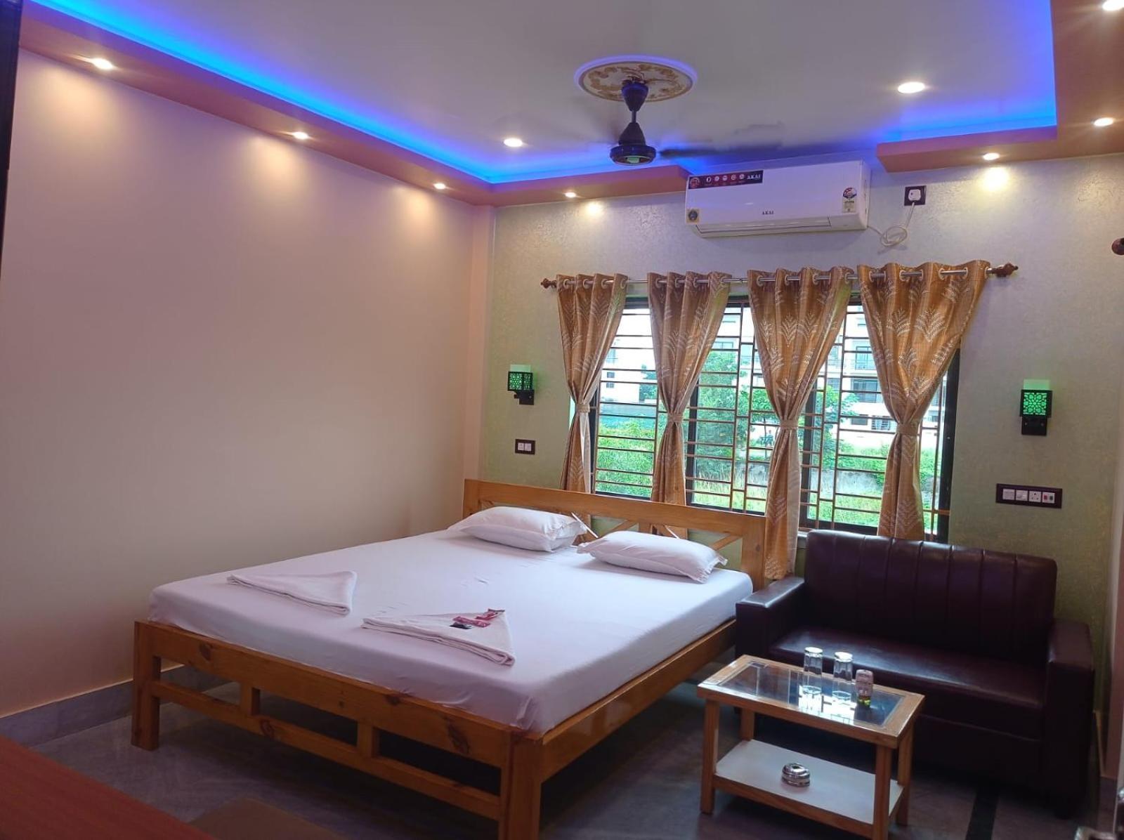 Whispering Woods Inn Bolpur Exteriör bild