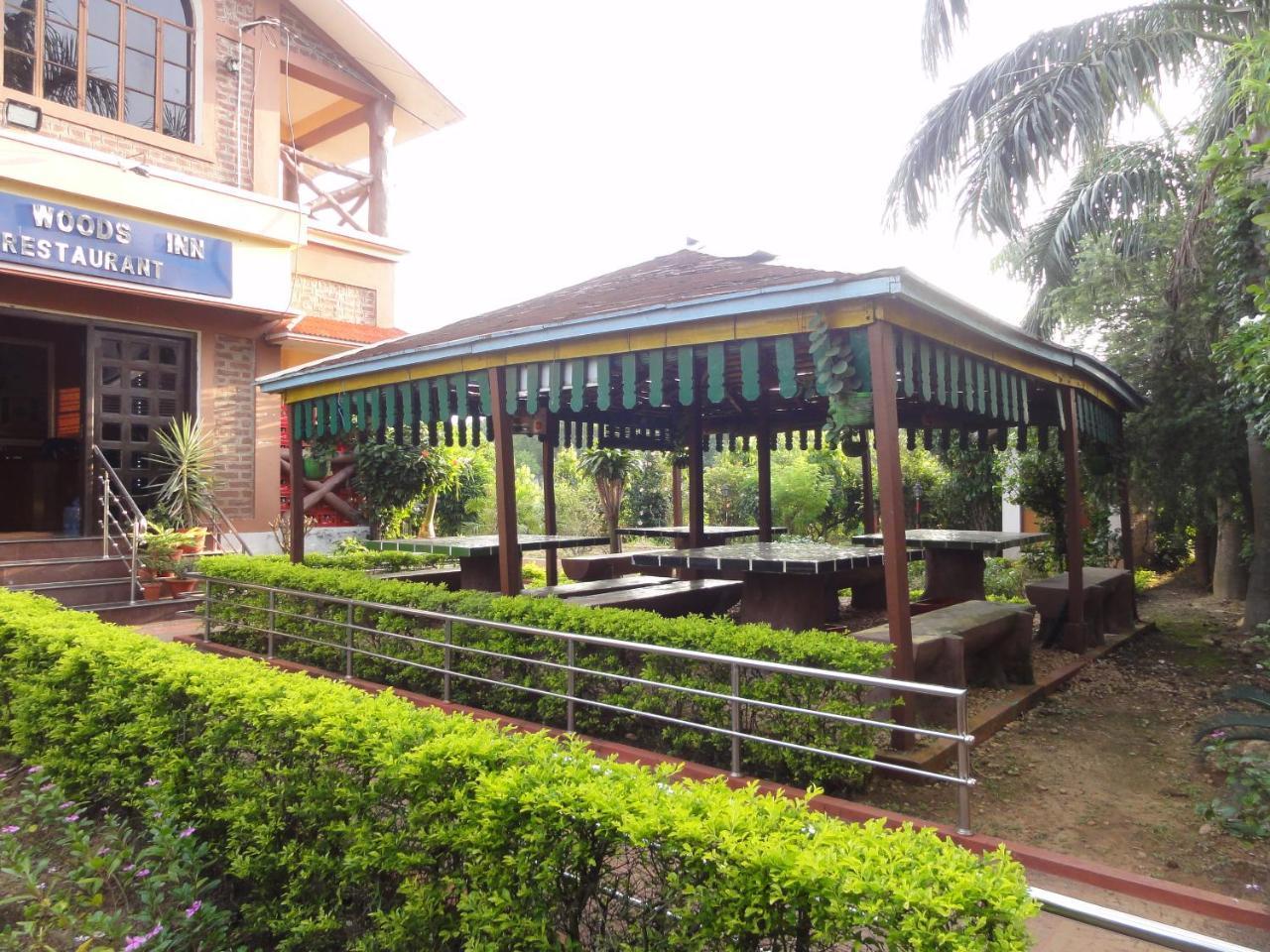 Whispering Woods Inn Bolpur Exteriör bild