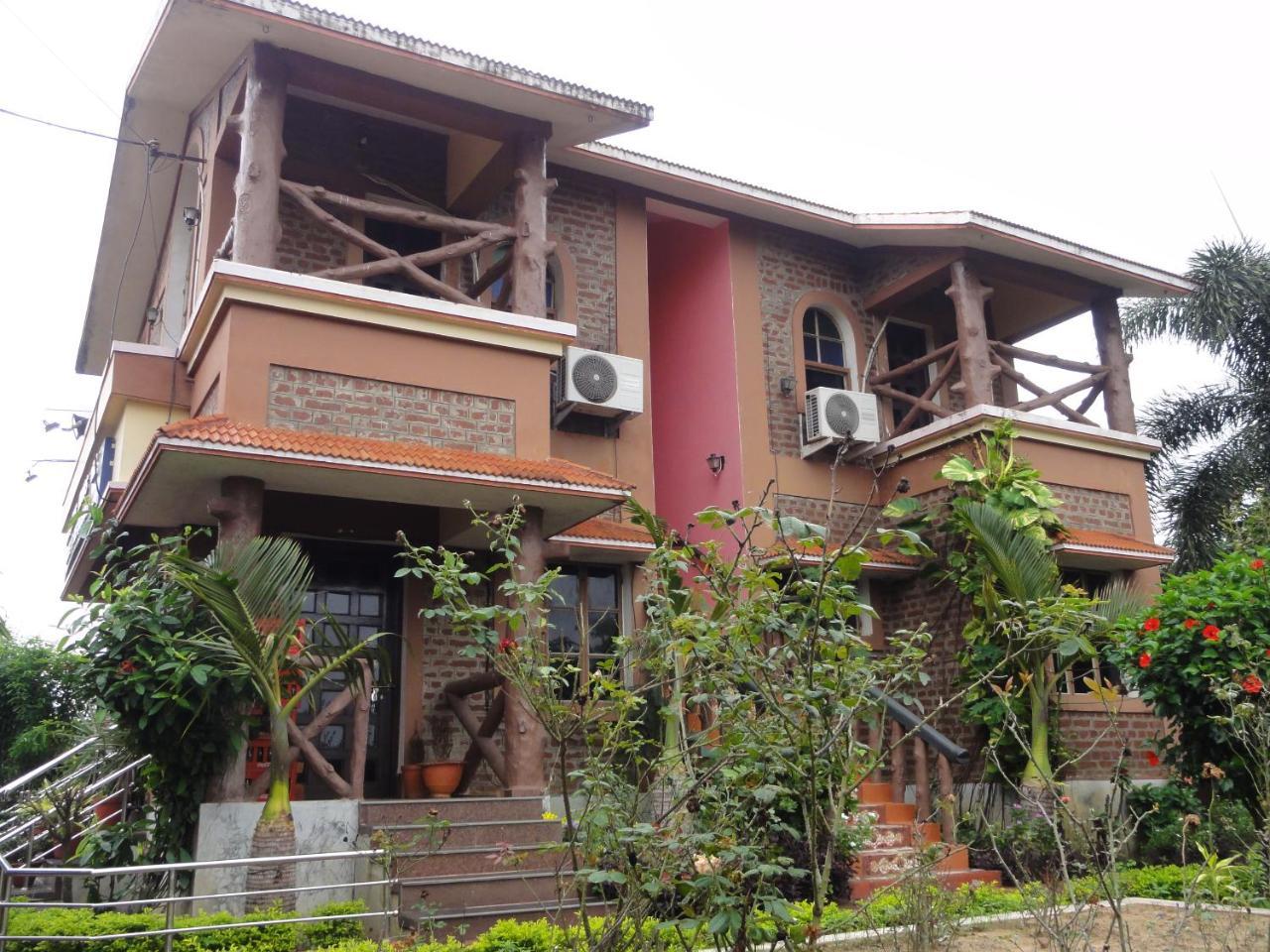 Whispering Woods Inn Bolpur Exteriör bild