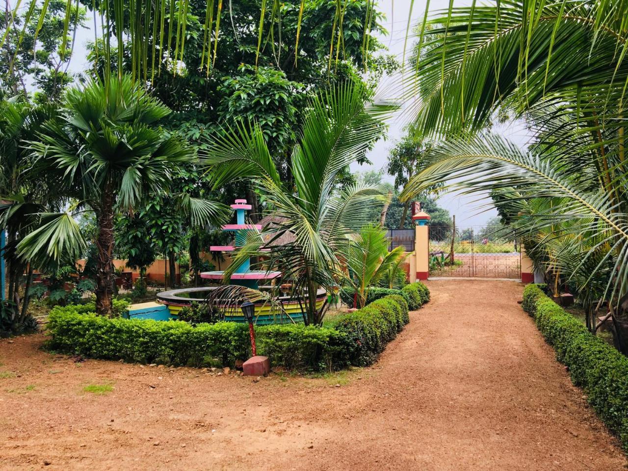 Whispering Woods Inn Bolpur Exteriör bild