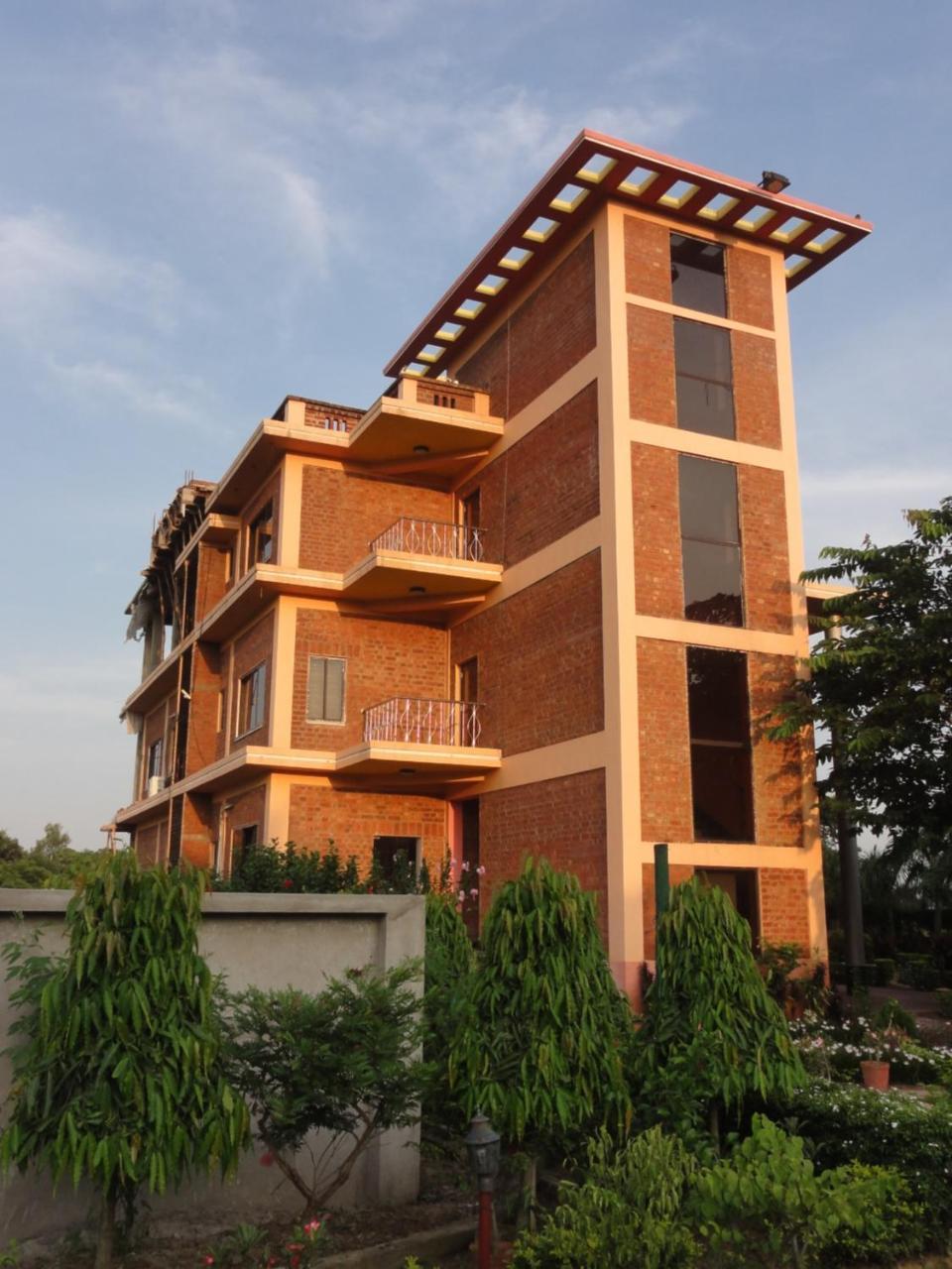 Whispering Woods Inn Bolpur Exteriör bild
